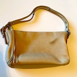 Small Leather Coach Purse. Previously Owned.